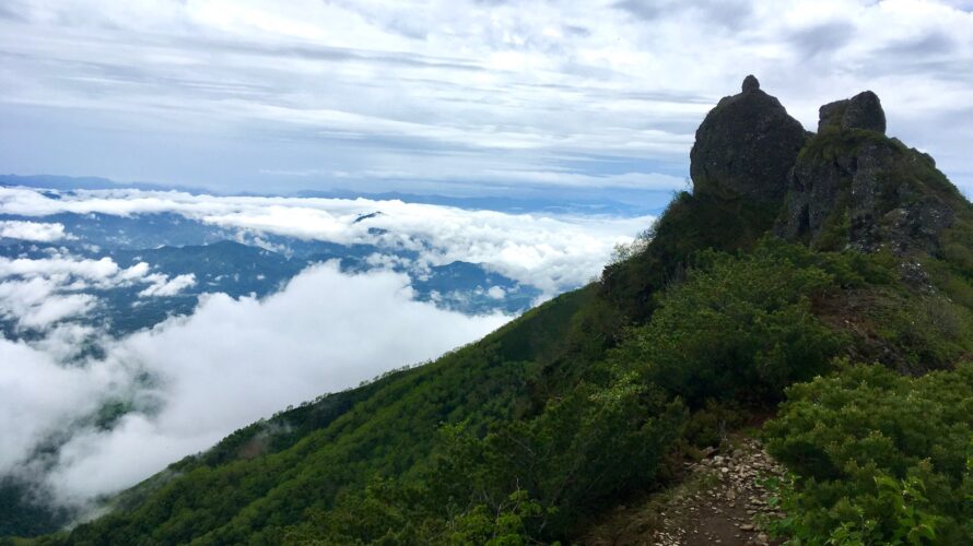 梅雨時の南八ヶ岳・権現岳